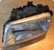 Audi A4 B5 Scheinwerfer vorn links VALEO 67728131 0800941003